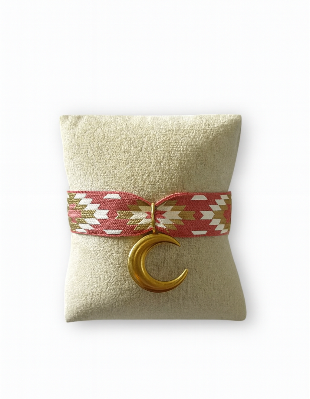 🌙 Bracelet Chloé – Ruban tissé et pendentif lune doré