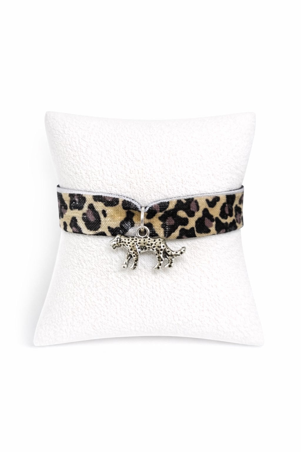 🌙 Bracelet Laurie – Ruban tissé et pendentif léopard argenté