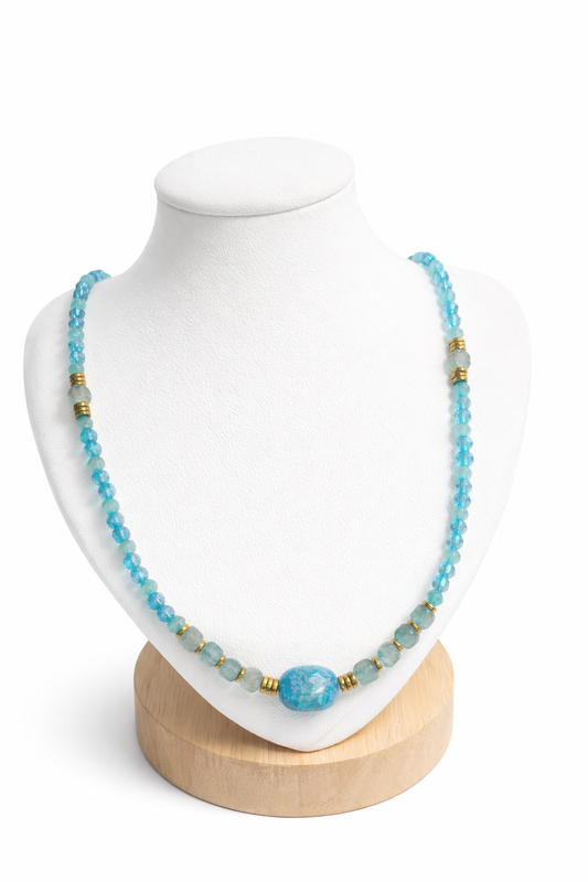 Collier Blue