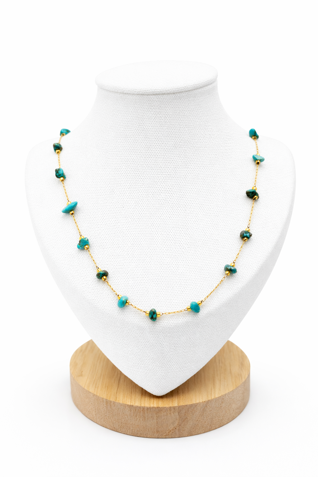 Collier April