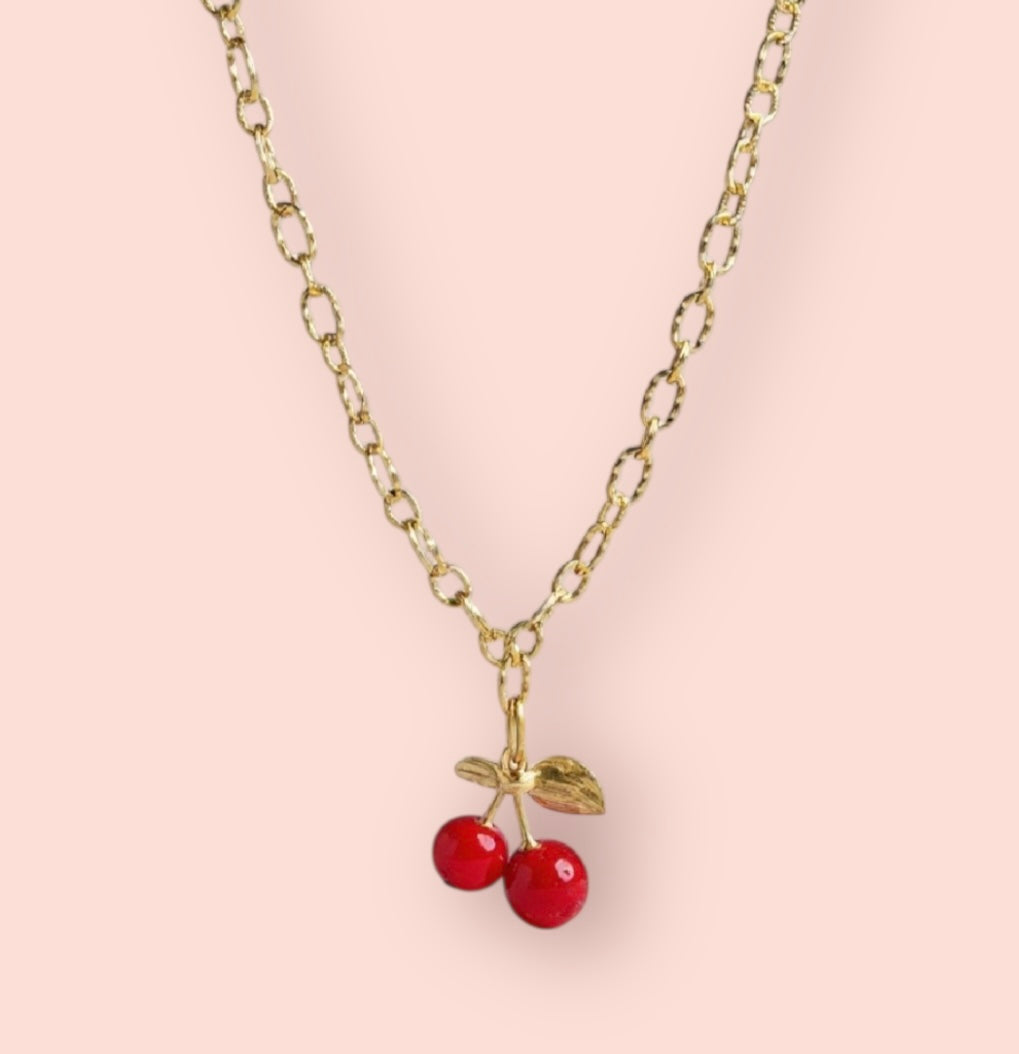 Collier Cherry