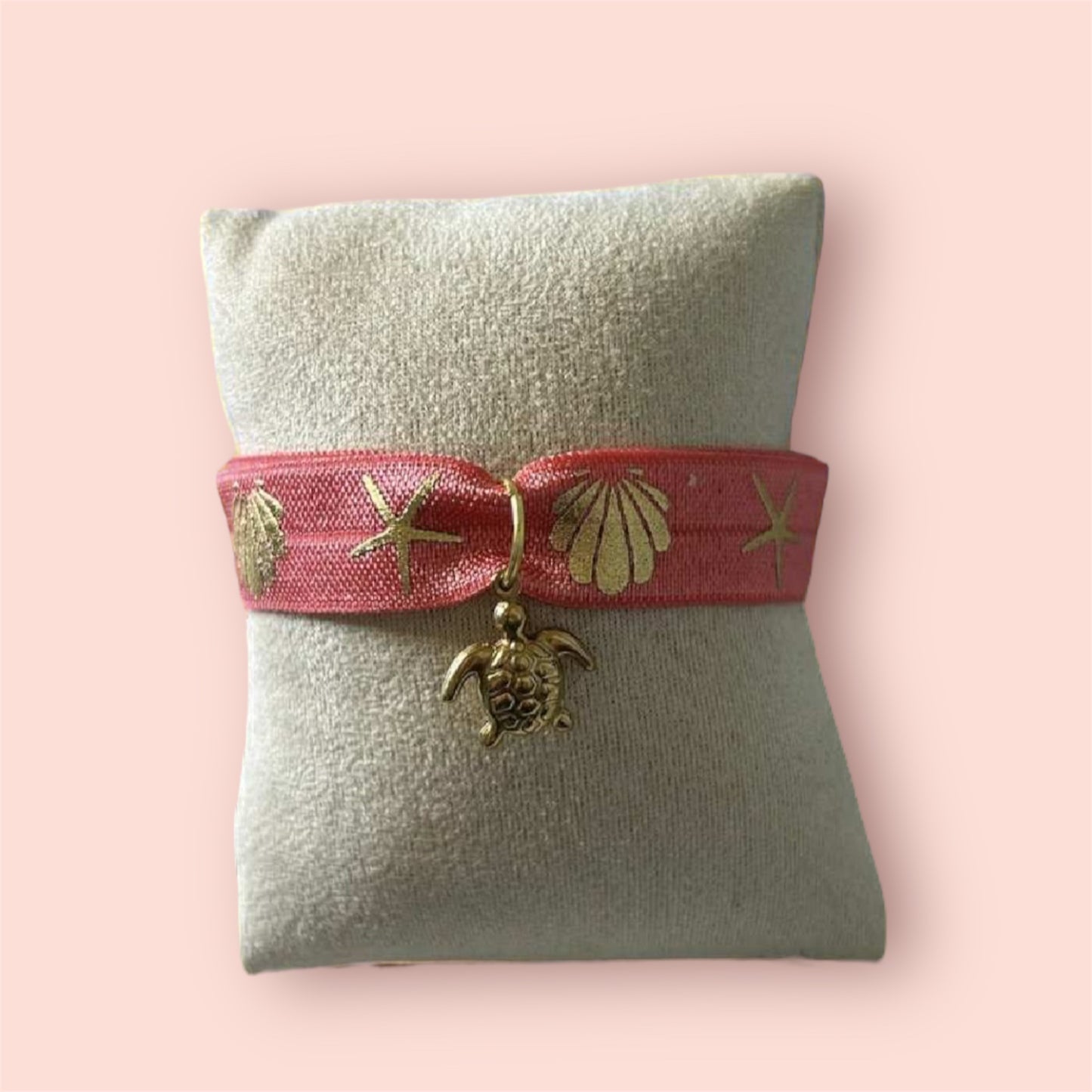 🌙 Bracelet Laya  – Ruban tissé et pendentif tortue doré