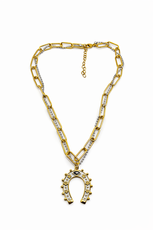 Collier Scarlett