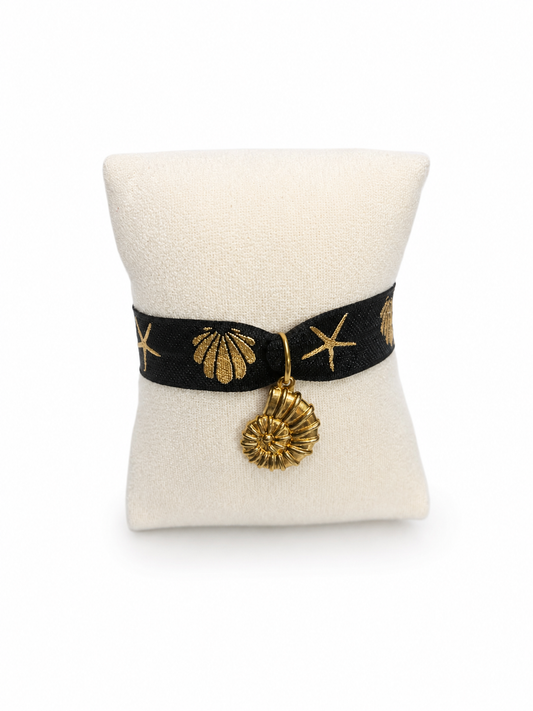 Bracelet coquillage noir et doré – Ruban élastique & pendentif