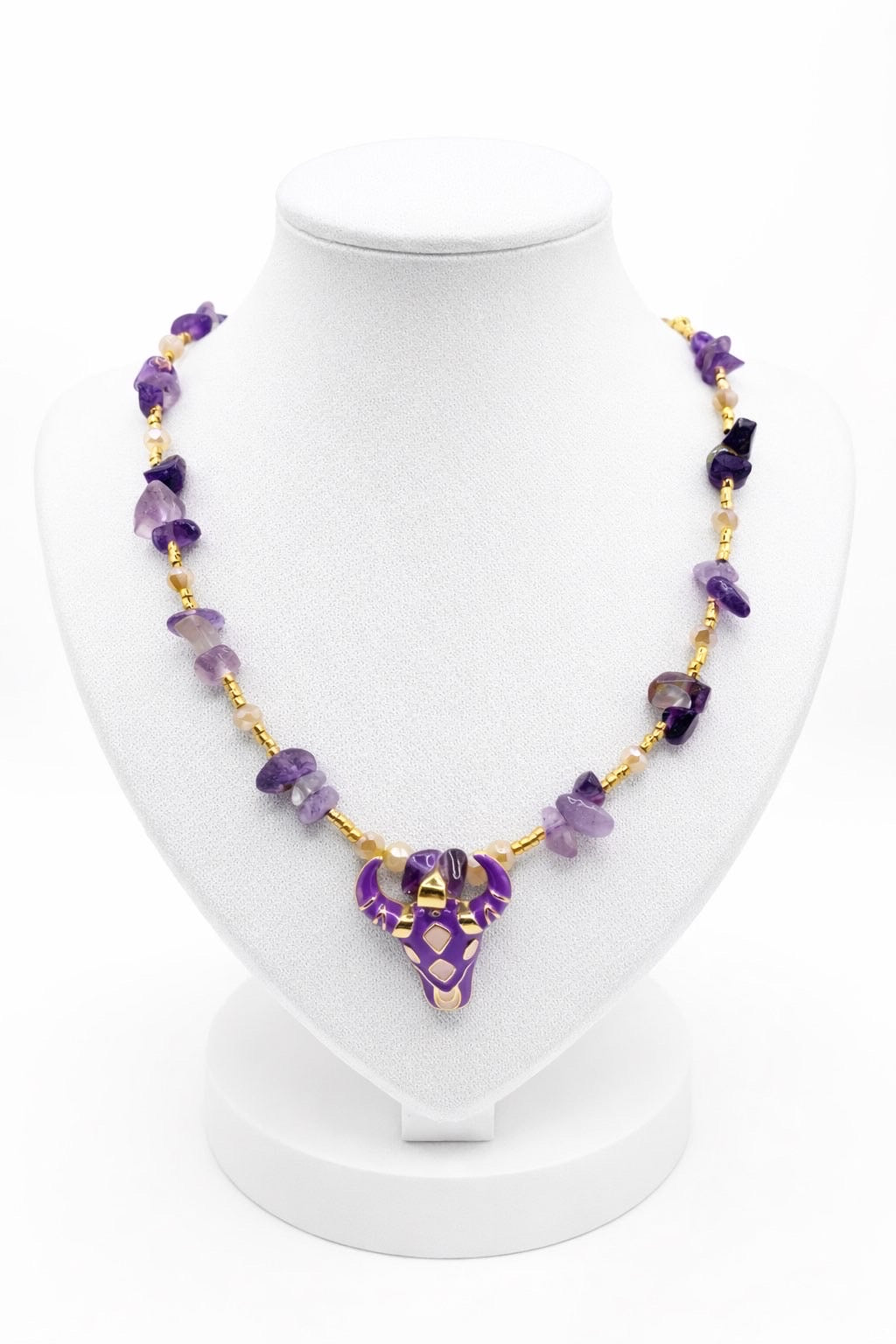 Collier RIO pendentif tête de Taureau - Pierres Violettes
